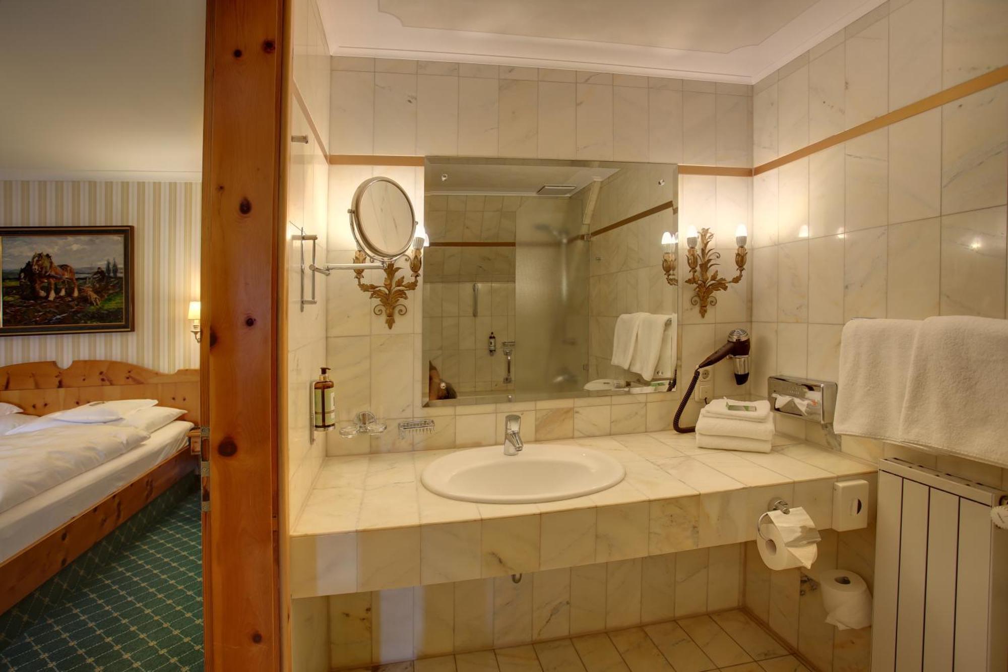 Hotel Brauereigasthof Landwehr-Braeu Reichelshofen Habitación foto