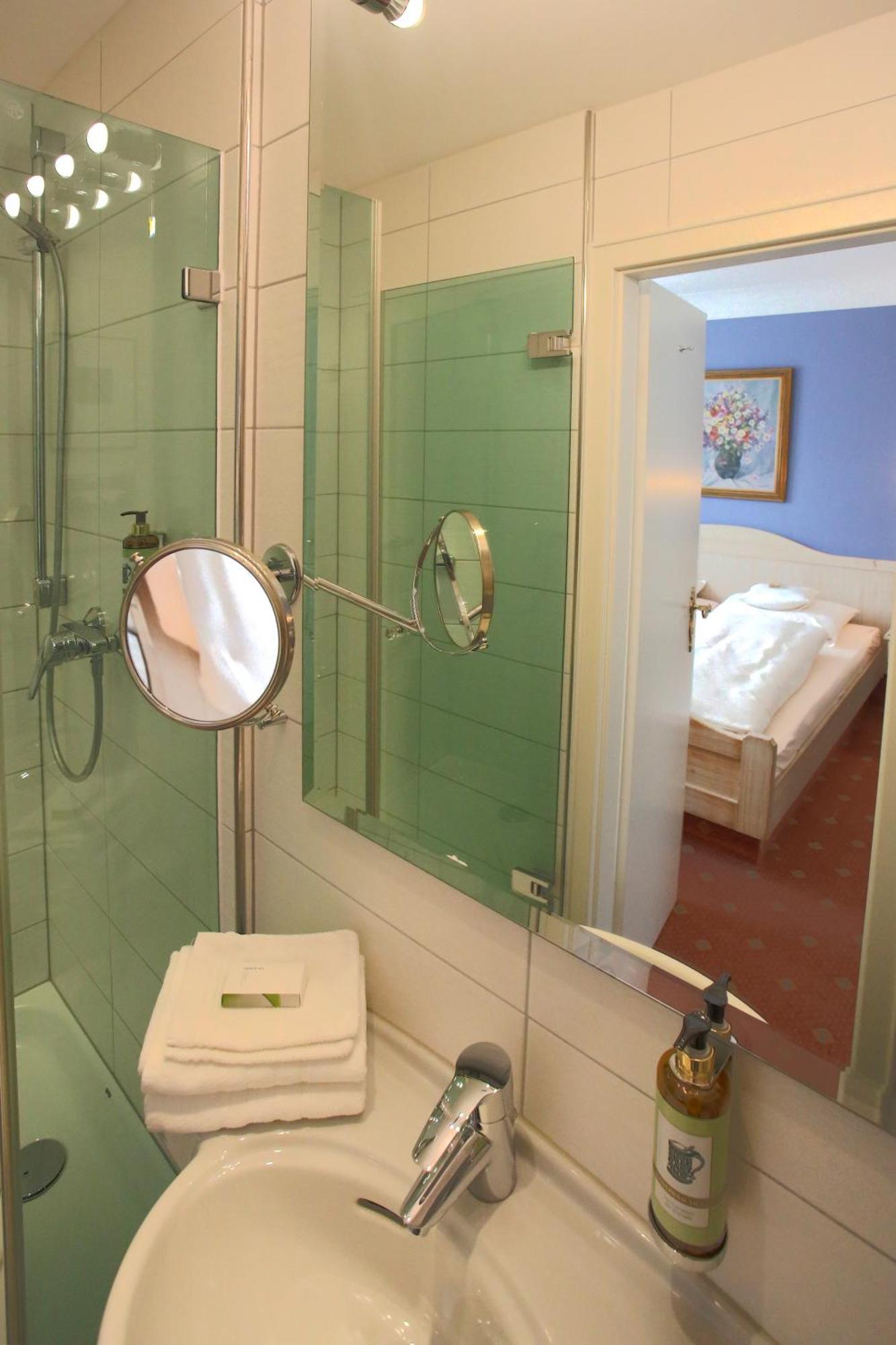 Hotel Brauereigasthof Landwehr-Braeu Reichelshofen Habitación foto