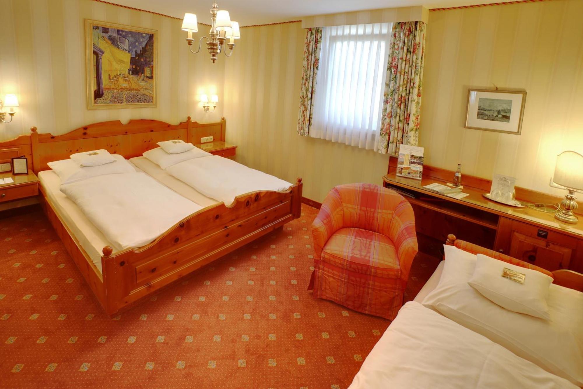 Hotel Brauereigasthof Landwehr-Braeu Reichelshofen Habitación foto